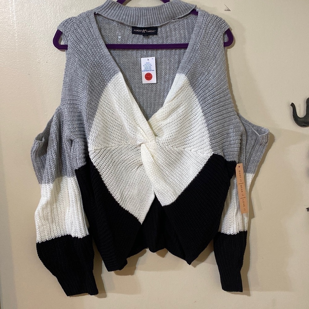ALMOST FAMOUS sweater